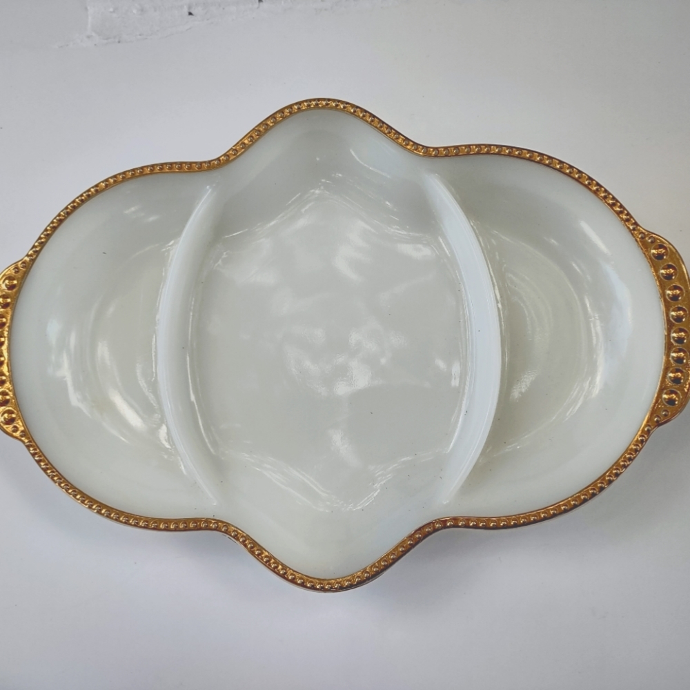 Vintage FireKing oven ware milk glassware